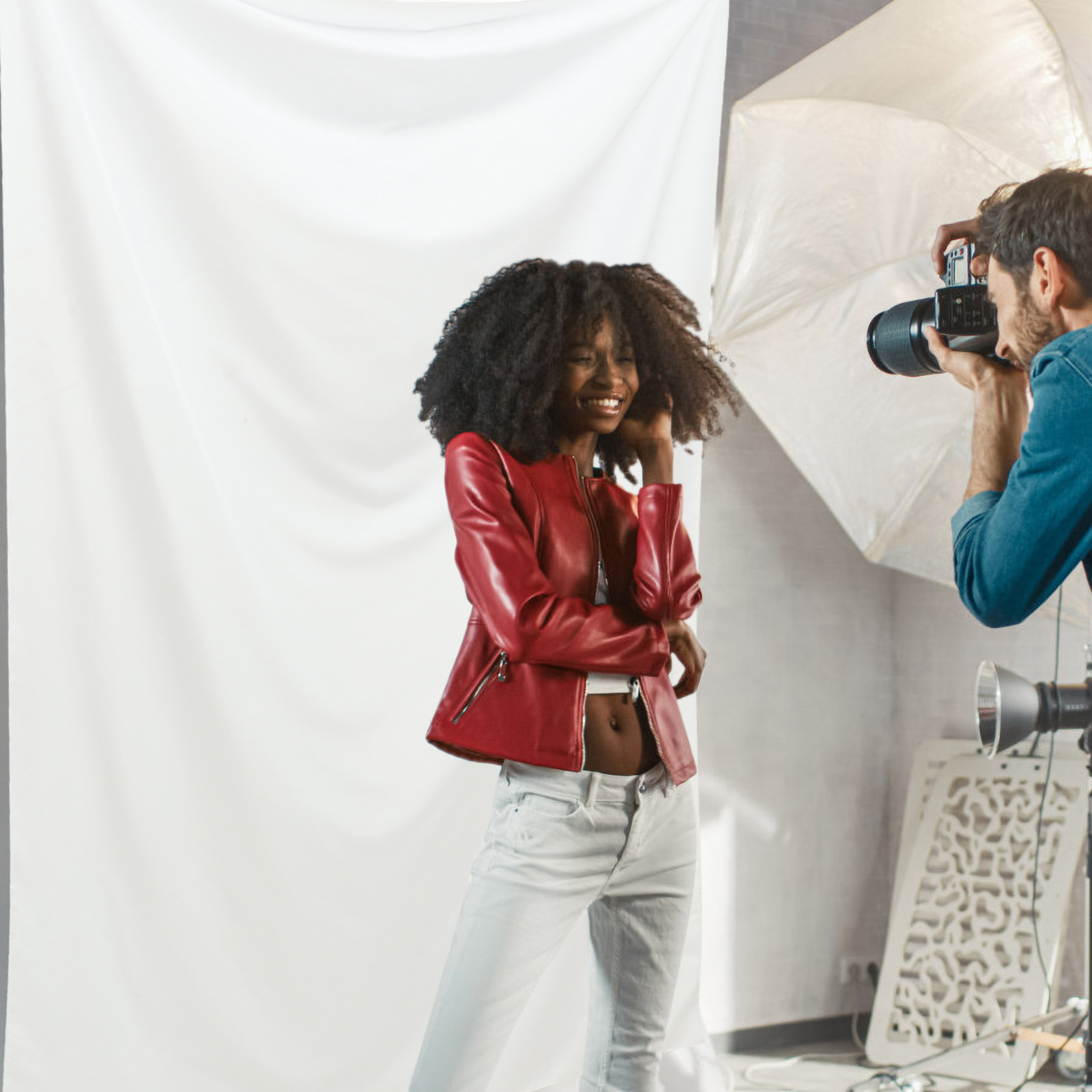 Photography Lighting Material - ฉากหลังถ่ายภาพสีขาว วัสดุโพลีเอสเตอร์คุณภาพสูง น้ำหนักเบา พับเก็บได้ สำหรับถ่ายภาพในสตูดิโอ งานแต่งงาน