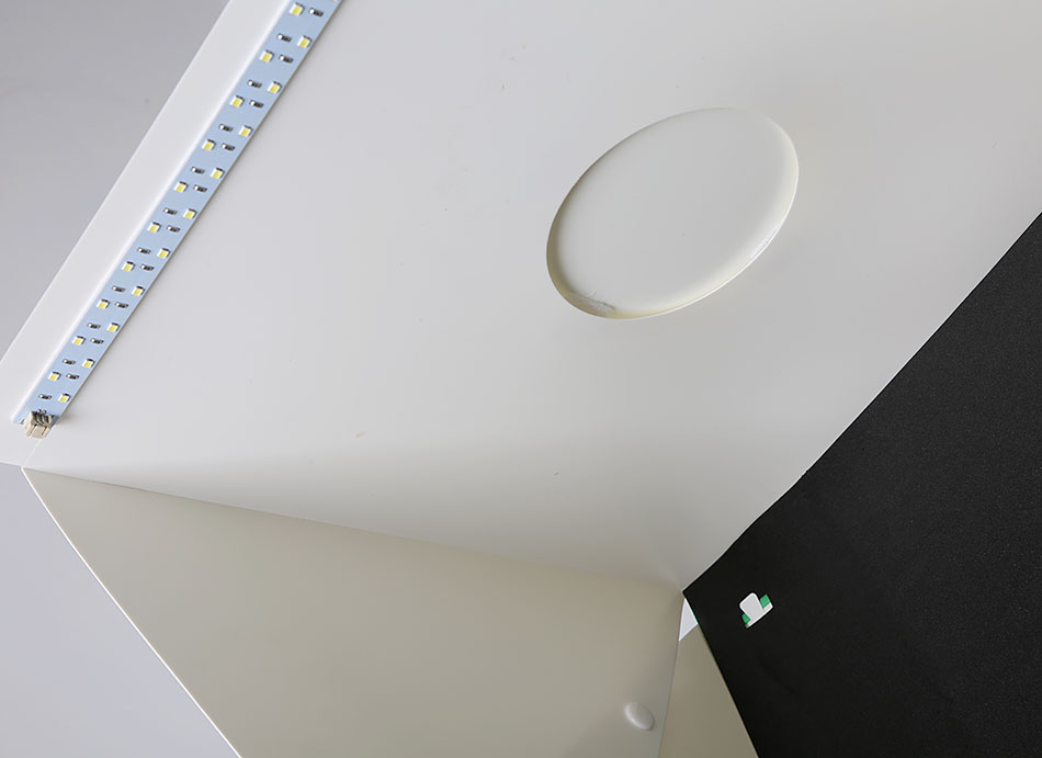 ซอฟท์บ็อกซ์แบบพับได้พร้อมไฟ LE - Photography Lighting White Background บทวิจารณ์และราคา